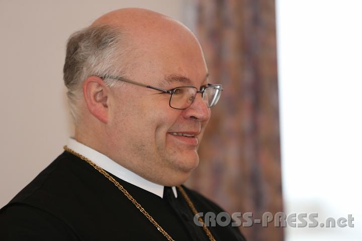 2013.02.09_10.01.57_01.jpg - P.Petrus, der neue Abt von Stift Seitenstetten, ist sehr offen und bodenständig zugleich.