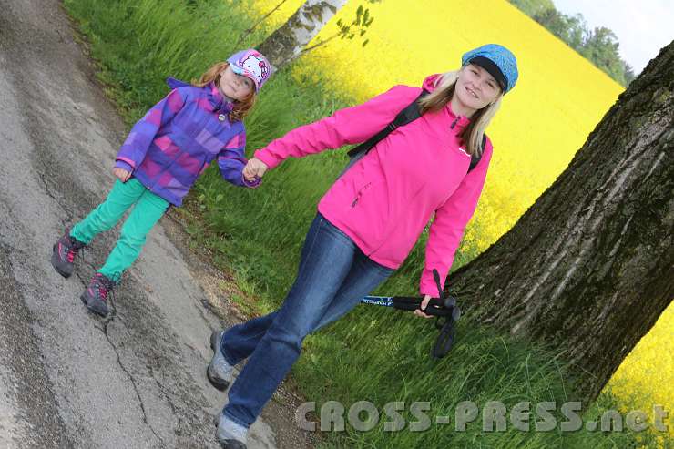 2014.05.04_10.17.59.jpg - Auch Kinder nahmen (etappenweise) an der Wallfahrt teil.