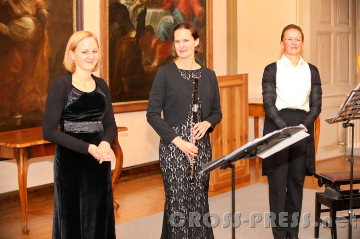 2016.11.06_21.23.10.JPG - Das "Nachtigall Trio": Julia Schick (Sopran), Regina Maderthaner (Querflöte) und Martina Rifesser (Harfe) - drei Musiklehrerinnen, die in Waidhofen/Ybbs unterrichten.