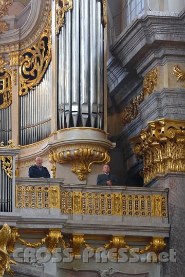 2013.05.20_09.14.38.jpg - Am Chor neben der imposanten Orgel...