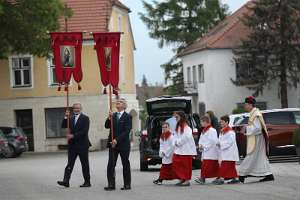 Erstkommunion 2018 in Wolfsbach Prozession