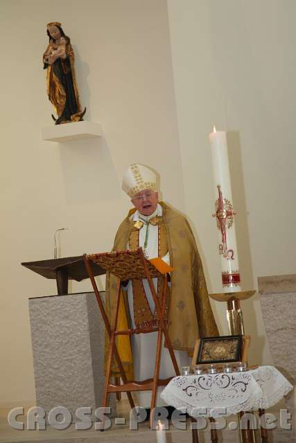 2014.06.25_17.13.29.jpg - Nuntius Zurbriggen bei seiner Predigt.