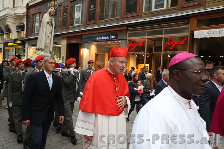 2014.09.14_18.10.48.jpg - Kardinal Schönborn, Bischof John Oballa Owaa (Diözese Ngong, Kenia)