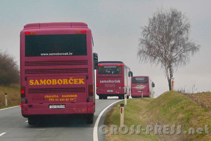 2016.03.13_08.10.17.JPG - Buskonvoi der Kroaten.