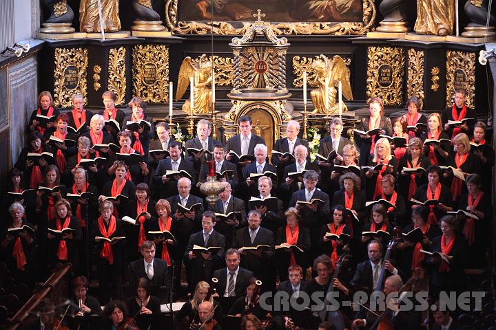 2009.10.04_16.29.43.jpg - Der erfolgreiche Chor der "Snger Gottes", "Cantores Dei", aus Allhartsberg.