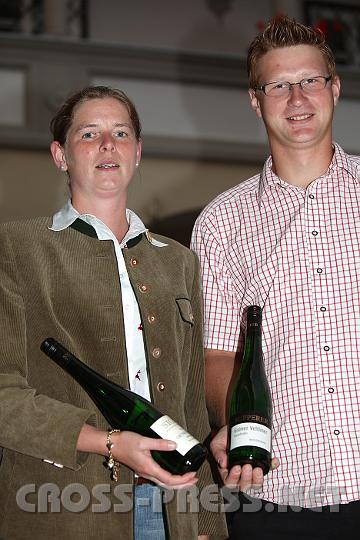 2009.06.12_19.48.49.jpg - Adrienne Sigl und Wolfgang Supperer von den gleichnamigen Weingtern.