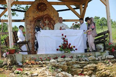 Veliko proštenje u župi Završje Završje, 21.05.2023 U Nedjelju, na prvi zaista lijepi, sunčan i topao dan, nakon potopnih kiša, proslavila je župa...