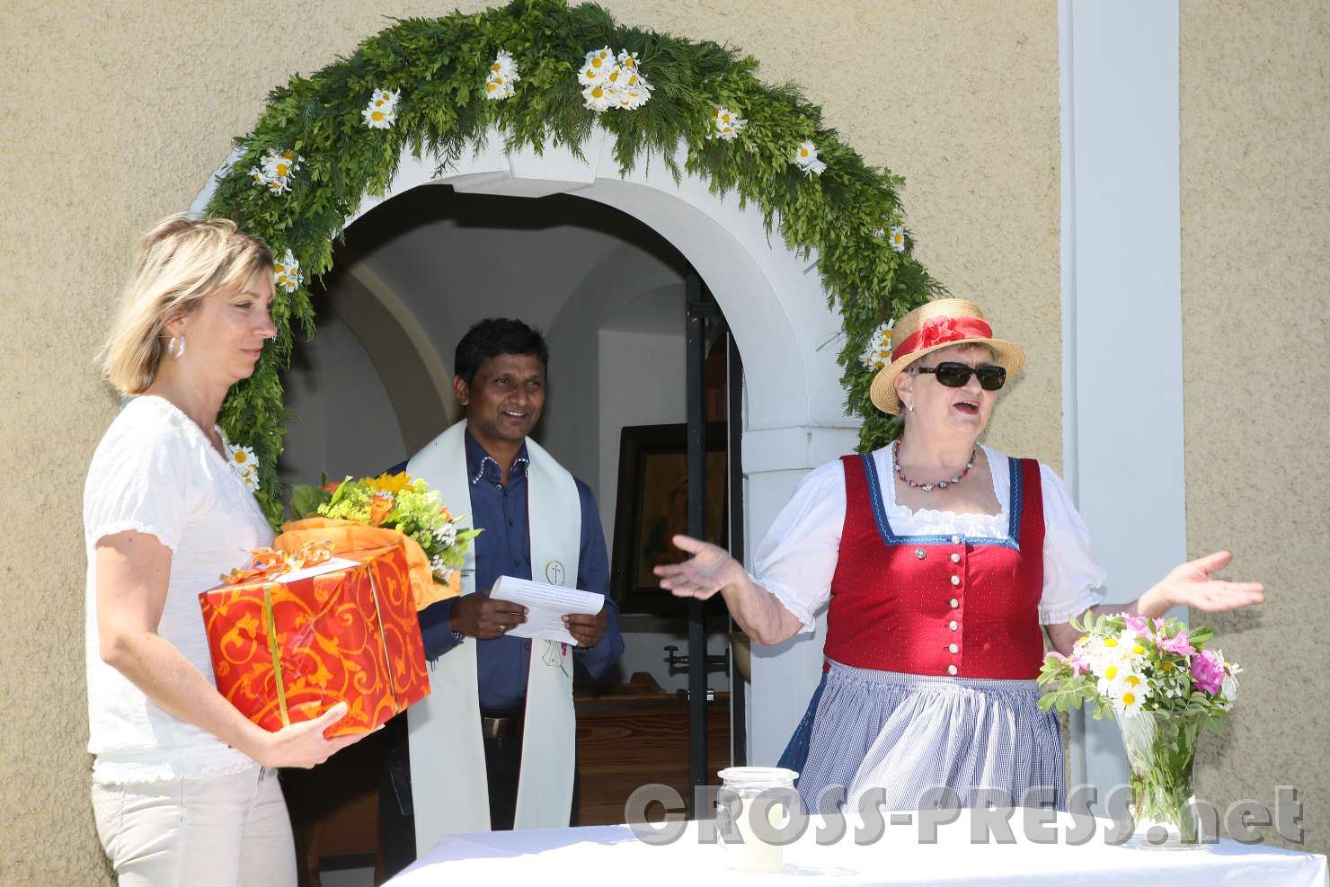 2017.05.28_14.25.45.jpg - Vonseiten der Gemeinde gratuliert Lisa Kaindl, Ortsvorsteherin von St. Peter-Markt .